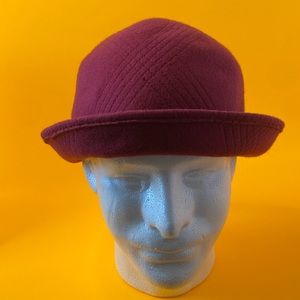Knit cloche in like new condition